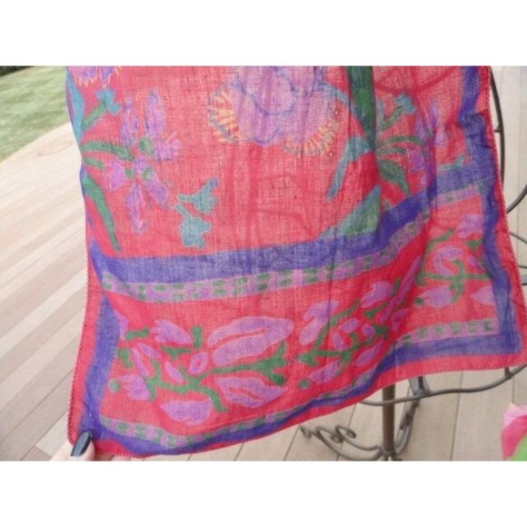 Vintage 1970’s Scarf Hand Dyed Floral Iris Pattern Red Purples Green 100% Cotton - Picture 2 of 6
